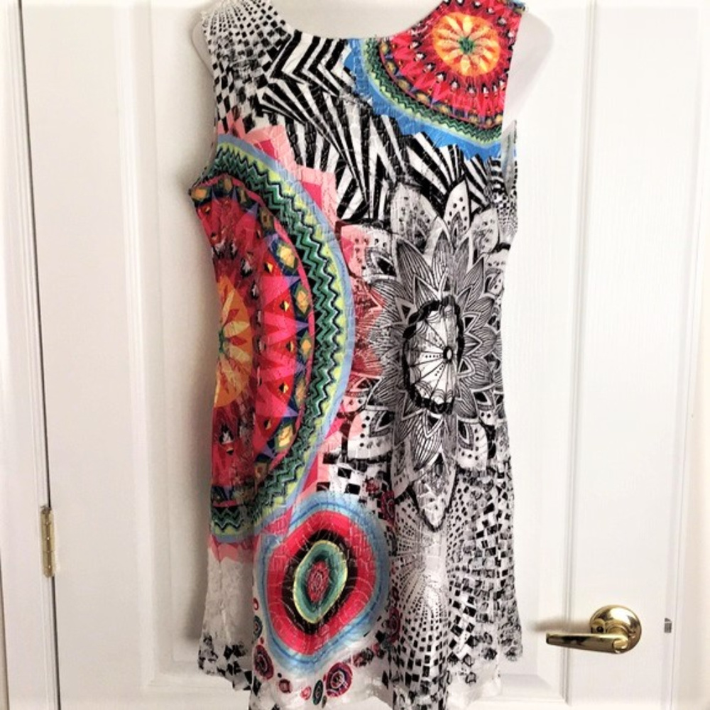 💥SALE 💥 Fleur de Lis Multi Color Printed Lace Mini Dress XL